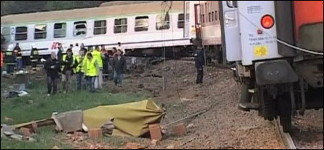 پولینڈ:ٹرین پٹری سے اترگئی ،4مسافرہلاک،30 زخمی