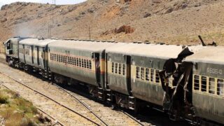pakistan train