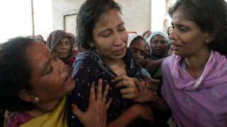 burning women pakistan