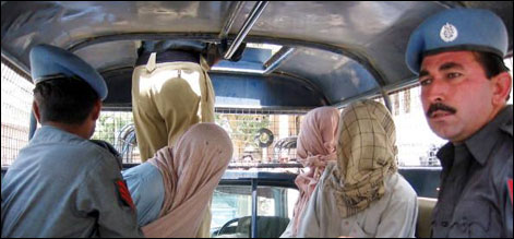 کراچی: سرچ آپریشن کے دوران شدت پسند ملا عثمان گرفتار