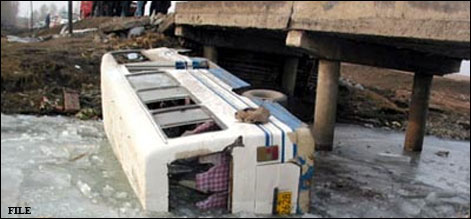 حاصل پور: مسافر بس حادثے میں دو خواتین سمیت پانچ افراد ہلاک