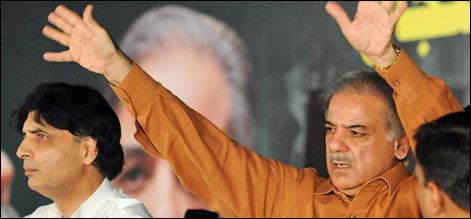 لاہور میں سی این جی بسیں چلیں گی، شہباز شریف نے افتتاح کر دیا