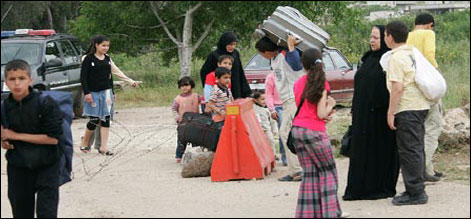 Syrians flee