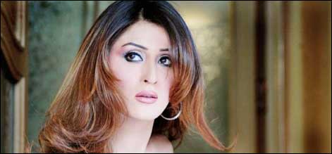 فلم اسٹار لیلیٰ نے اپنی پچیسویں سالگرہ منائی