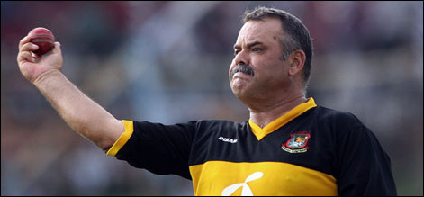 ڈیو واٹمور چودہ جنوری کو لاہور پہنچ رہے ہیں