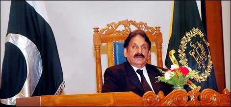 ایف آئی اے خرم رسول کو فوری گرفتار کرئے۔ چیف جسٹس