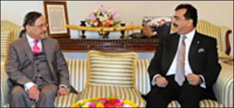 جمہوری حکومت اپنی مدت پوری کرے گی۔ گیلانی