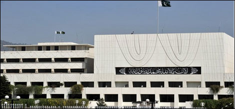 پی آئی اے مینجر پر تشدد: آئی جی سندھ کمیٹی میں طلب