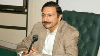 zaka ashraf