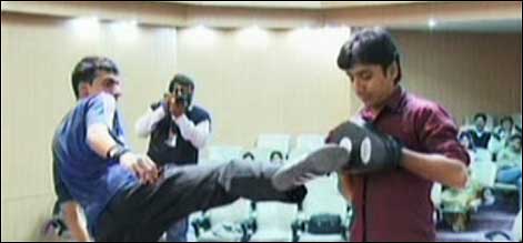 احمد علی بودلہ کا1گھنٹے میں6370ککس لگاکرعالمی ریکارڈ کادعوی