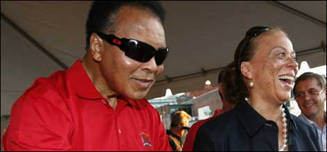 عظیم محمد علی کی 70 ویں سالگرہ پراسٹیو ونڈر کا خصوصی نغمہ