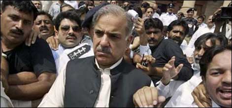 وزیر اعلی پنجاب نے آٹھ وزارتیں چھوڑ دیں