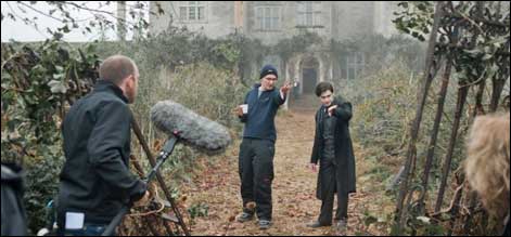 ڈینئیل ریڈ کلف کی نئی فلم وومن ان بلیک ریلیزہو گئی