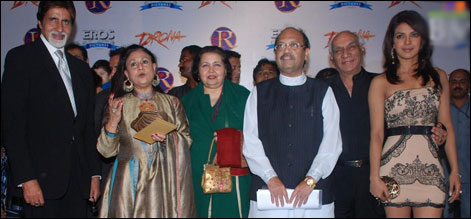 پریانکا چوپڑا زنجیرکے ری میک میں جیا بچن کا کردار نبھائیں گی