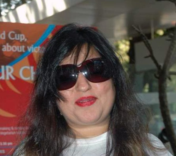 کرکٹر آصف کا کیرئیر بھی وینا ملک نے خراب کیا، ڈولی بندرا