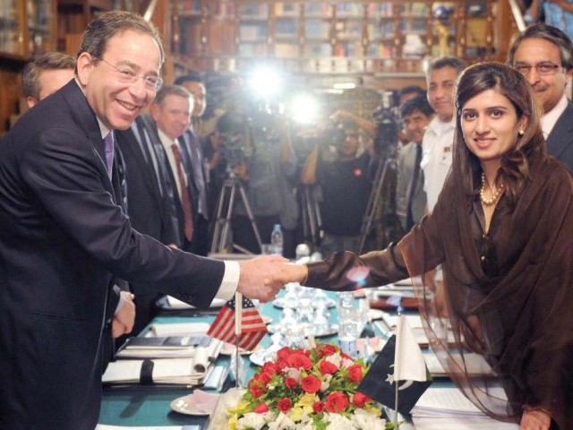 کون جیتا، کون ہارا اور کس کو کیا ملا، نیٹو سپلائی کھولی جا رہی ہے