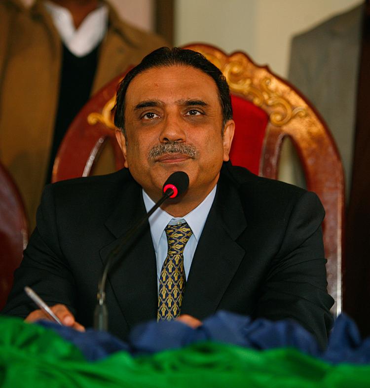 حکمران جمہوریت کو چومنا چاٹنا چھوڑیں عوام کے مسائل حل کریں