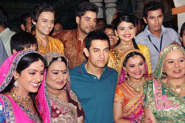 مسٹر پرفیکٹ عامر خان ٹی وی شو کی پروموشن میں مصروف