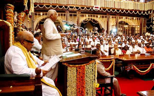 گجرات میں اردو عوام احسان جعفری کا انتقام لینے کے موڈ میں۔۔!