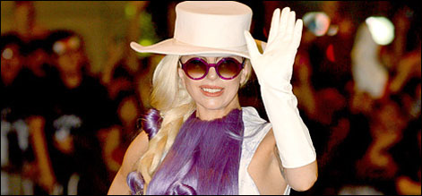 ہانگ کانگ: لیڈی گاگا نے سروں کا جادو جگا دیا