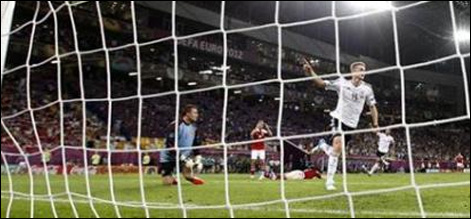 یوروکپ فٹبال:جرمنی ٹاپ پوزیشن کے ساتھ کوارٹر فائنل میں