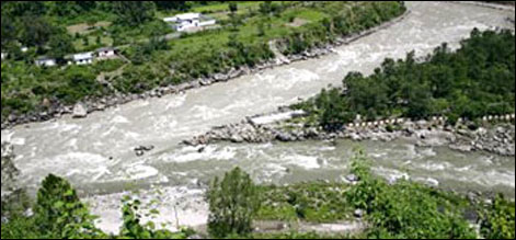 بھارت میں دریا کے کٹاؤ نے بائیس سو سے زائد دیہات چاٹ لیے