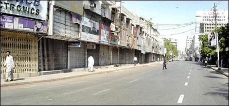 بھتہ خوری سے تنگ کراچی کے تاجر آج شٹر ڈان ہڑتال کریں گے