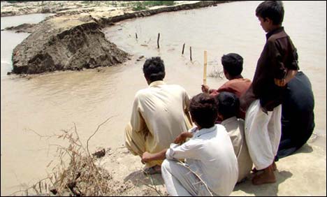 دادو کے قریب گاج ندی میں طغیانی،50 دیہات زیر آب