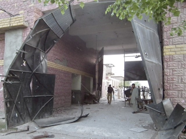 بنوں آپریشن ختم ، تھانے کو کلئیر کر دیا گیا، دو شرپسند ہلاک