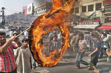 خیبر پختوانخوا: لوڈشیڈنگ کے خلاف پرتشدد مظاہرے، متعدد افراد گرفتار