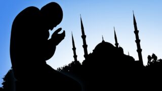 muslim praying