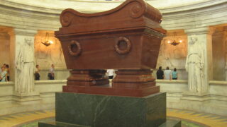 tomb of Napoleon Bonaparte
