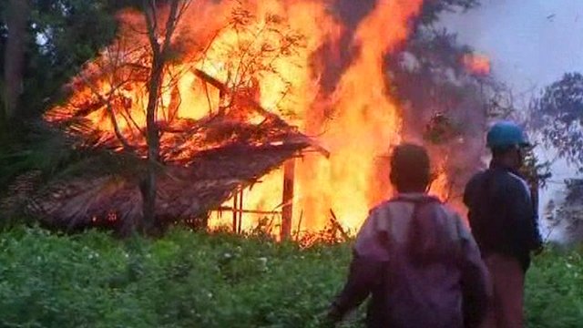 برما میں حالیہ فسادات کے دوران مسلم آبادی کے قریباً دس ہزار مکانات تباہ