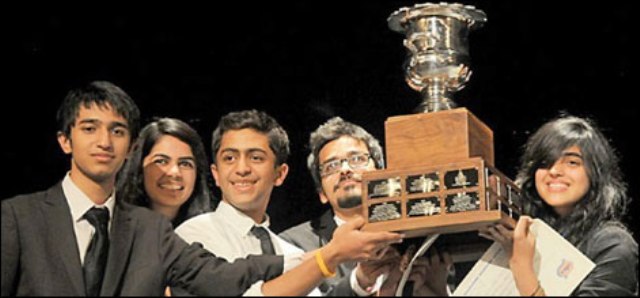 پاکستانی طلبا کا کارنامہ، عالمی کا تقریری مقابلہ جیت لیا