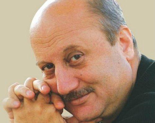 انوپم کھیر ہالی ووڈ فلم سلور لیننگ میں