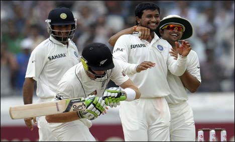 حیدر آباد ٹیسٹ بارش سے متاثر، نیوزی لینڈ کی ٹیم فالو آن کا شکار ہوگئی