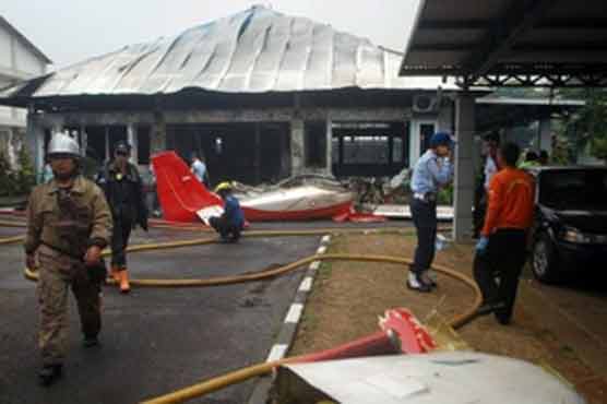 انڈونیشیا : ایئر شو کے دوران طیارہ تباہ ، ہوا باز ہلاک