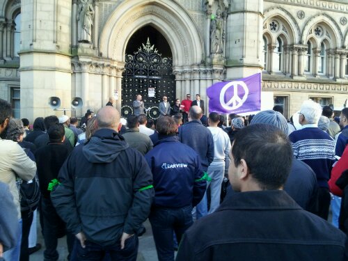 برطانیہ : بریڈ فورڈ میں پاکستان میں ڈرون حملوں کیخلاف مظاہرہ