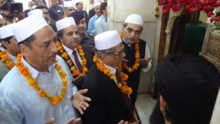 indian foreign minister at data darbar