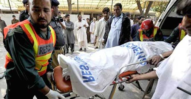 مظفرگڑھ : بس الٹنے سے6افراد ہلاک،35 سے زائد زخمی ہوگئے