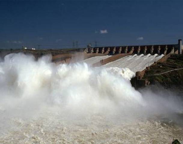 پاکستان میں سمندری لہروں سے بجلی بنانے کی پیشکش