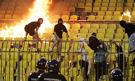 سینگال اور آئیوری کوسٹ کا فٹبال میچ ہنگامہ آرائی کی نظر