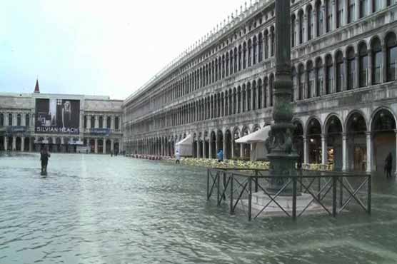 پانی میں کھڑا شہر، پانی پانی ہو گیا