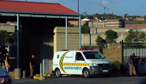 جوہانسبرگ ، قیدی وین پر  بم حملہ ،5 ہلاک ، متعدد زخمی