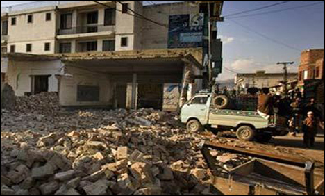 مہمند ایجنسی: شدت پسندوں نے نجی اسکول کو دھماکہ خیز مواد سے تباہ کردیا