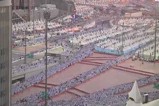 مناسک حج کی ادائیگی کا آغاز ، وقوفِ عرفات کل ادا کیا جائے گا