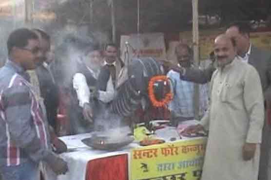 ڈینگی سے خوفزدہ بھارتیوں نے مچھروں کی پوجا شروع کر دی