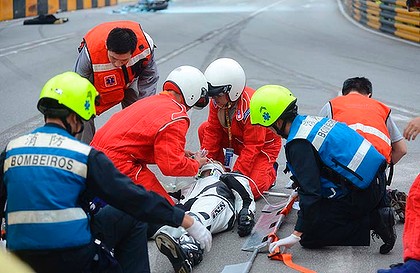 مکاؤ کوالیفائر راؤنڈ کے دوران حادثہ ، موٹر سائیکلسٹ ہلاک