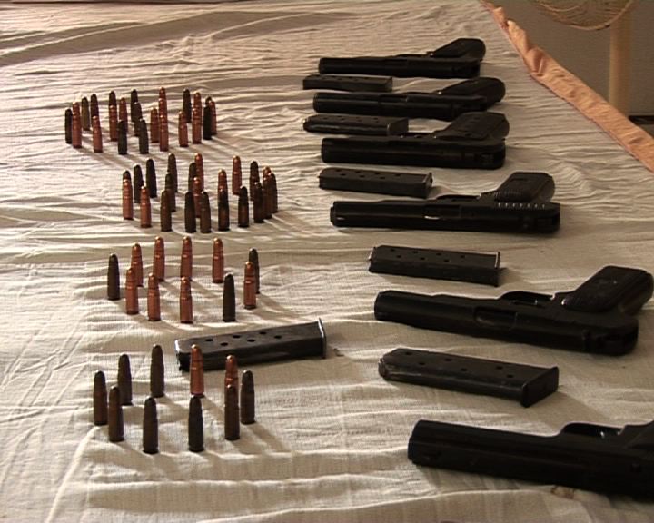 سندھ : اسلحہ لائسنس اجرا کی نئی پالیسی، کم از کم عمر 25 سال مقرر