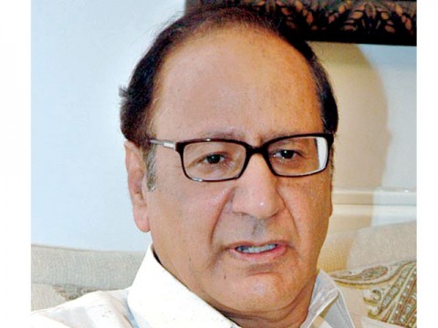 چیئرمین نیب کا استعفی منظور نہ کریں ، شجاعت کا صدر کو مشورہ